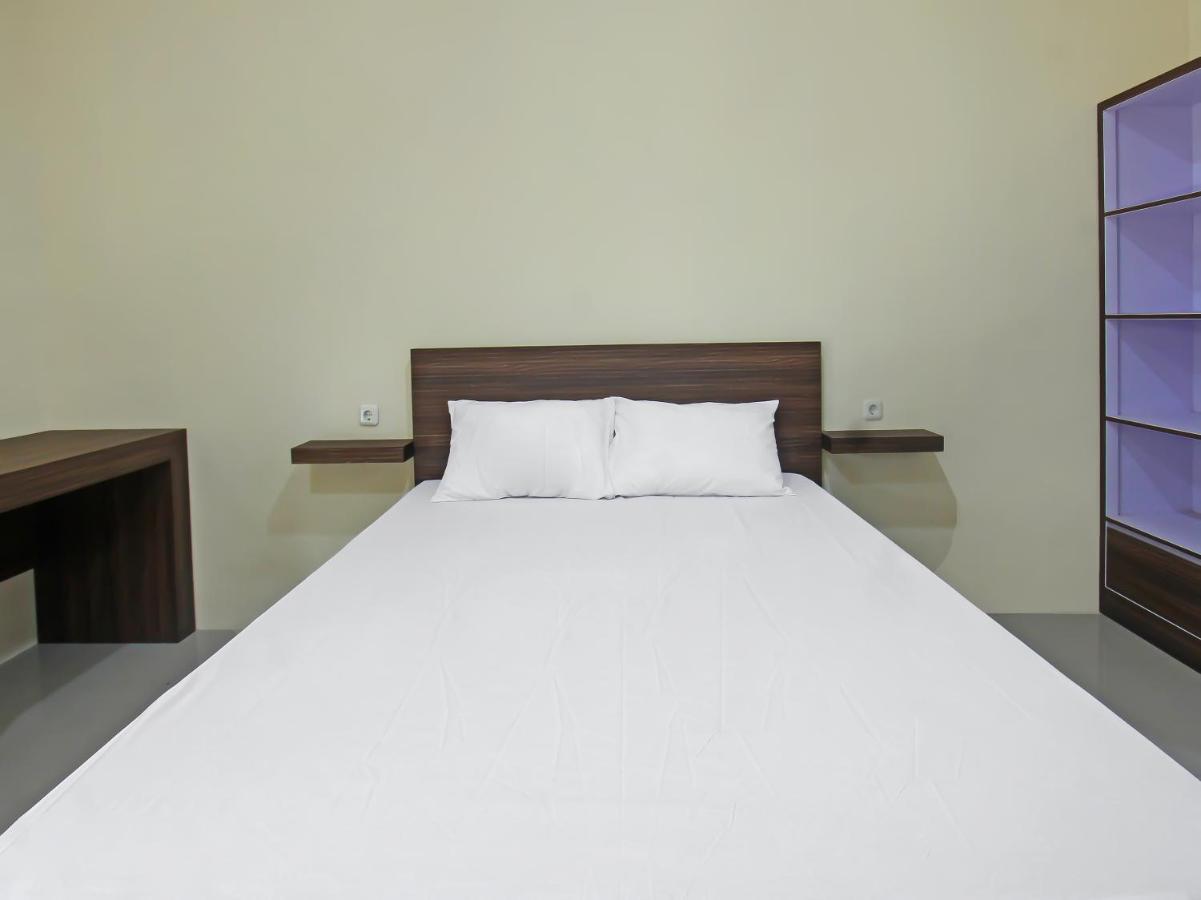 Oyo 92237 Dj Home Mataram Ngoại thất bức ảnh