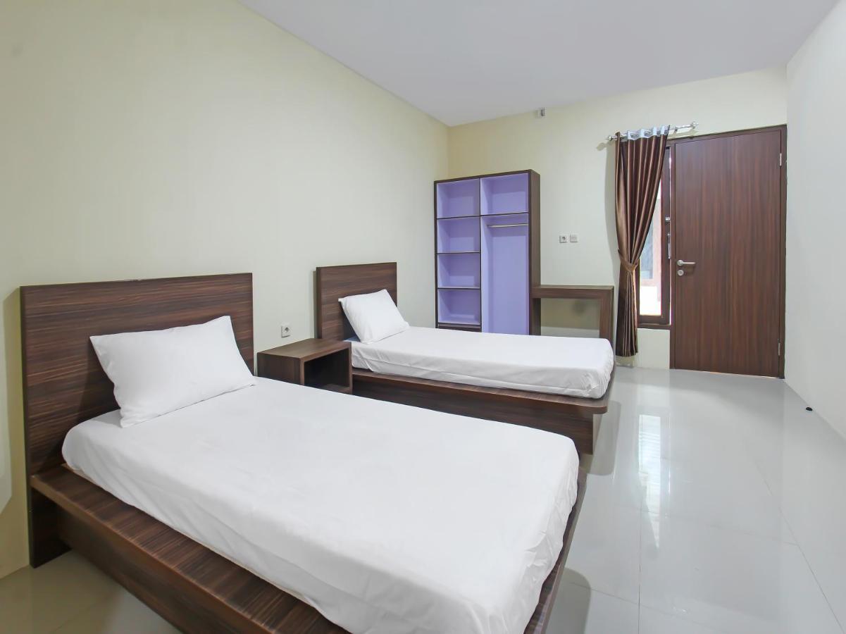 Oyo 92237 Dj Home Mataram Ngoại thất bức ảnh